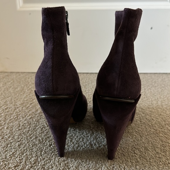 Nicholas Kirkwood architectural chunky cut out heel stacked wedge pee toe bootie